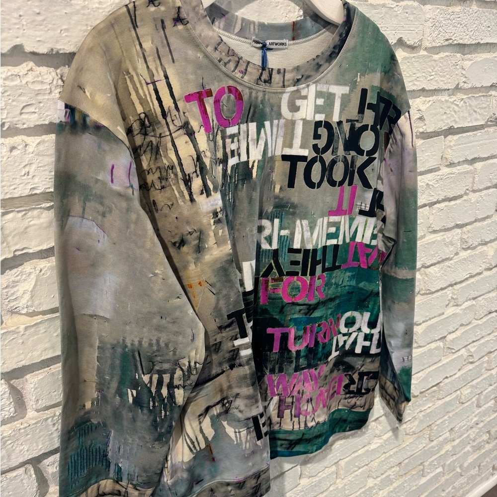 Stylish Womans Graphic Sweatshirt